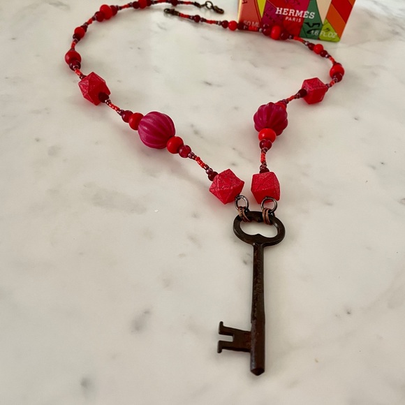 Antique Skeleton Key Vintage Red & Pink Beads Necklace - Picture 6 of 8